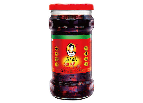 LAO GAN MA Chili crisp with peanuts in Oil 275g