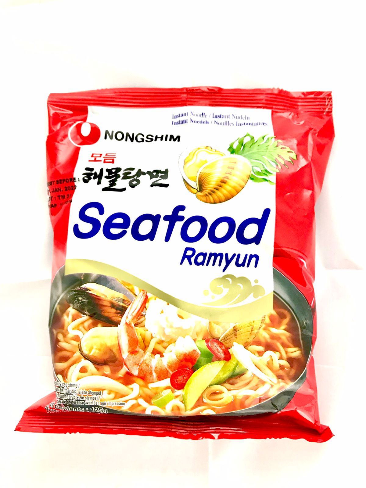NONGSHIM Seafood Ramyun Instant Noodles